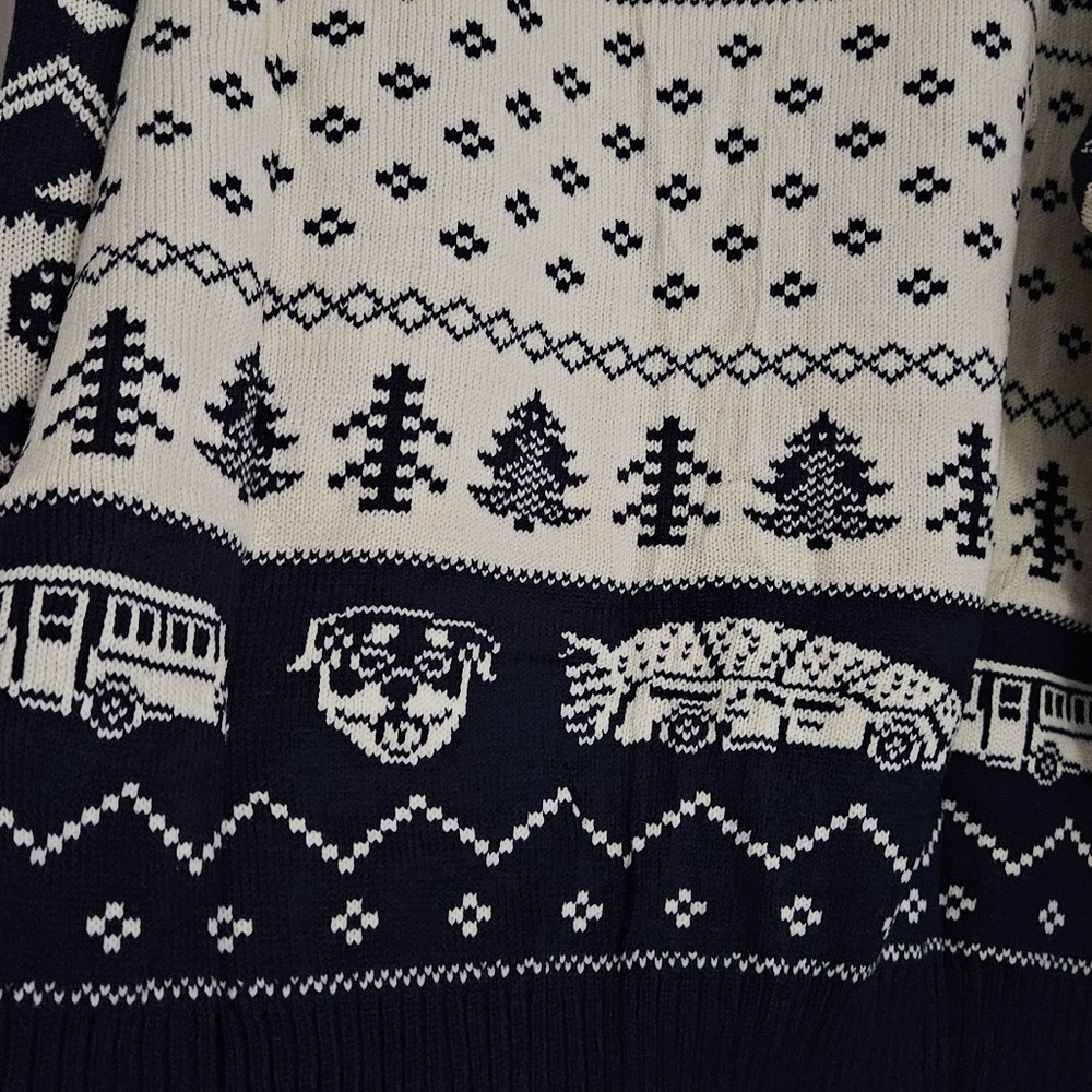 Graphic Sweater - Picture 4 of 5